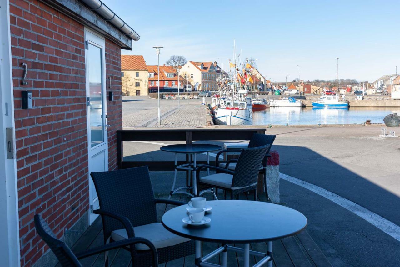 Harbour Sleep Motel Neksø Exterior foto